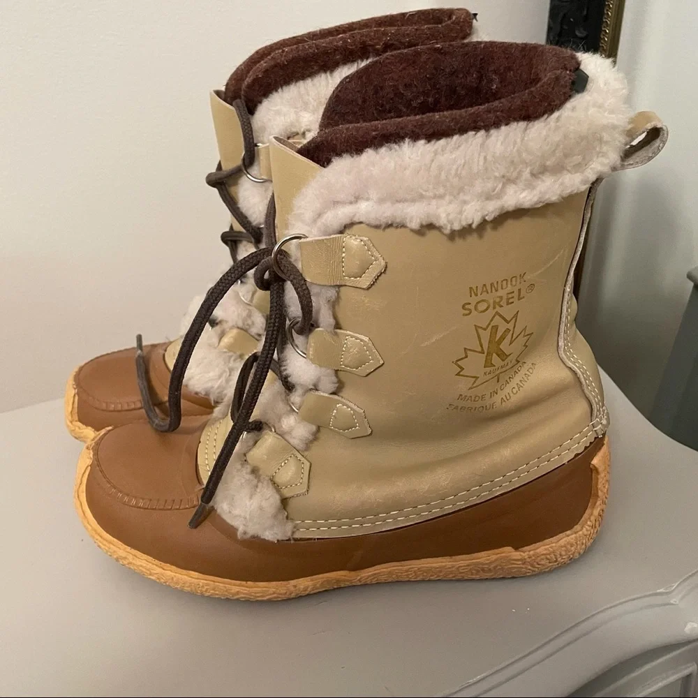 Women's Nanook Sorel Leather Lace Fur Lined Winter Boots Made in Canada